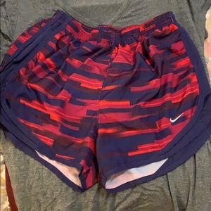 Nike Dru-Fit shorts multi-color - size medium